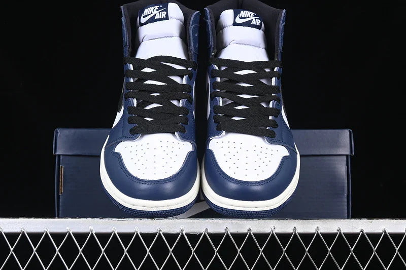 Air Jordan 1 Retro High OG "Midnight Navy"
