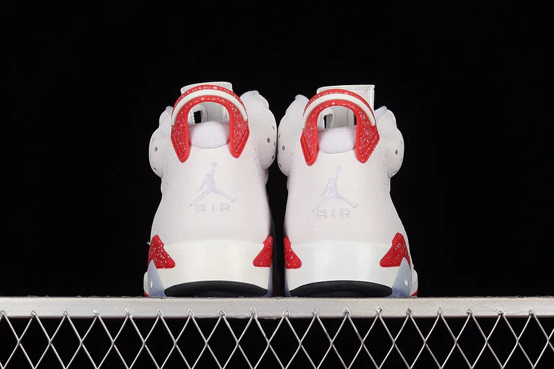 Air Jordan 6 Retro "Red Oreo"