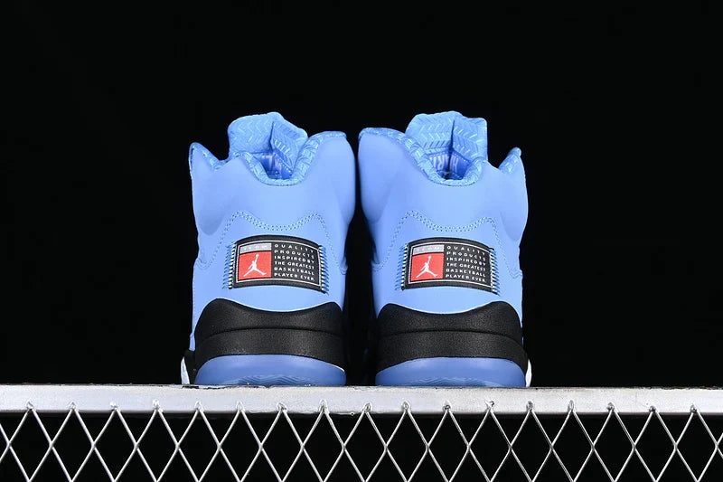 Air Jordan 5 Retro "UNC"