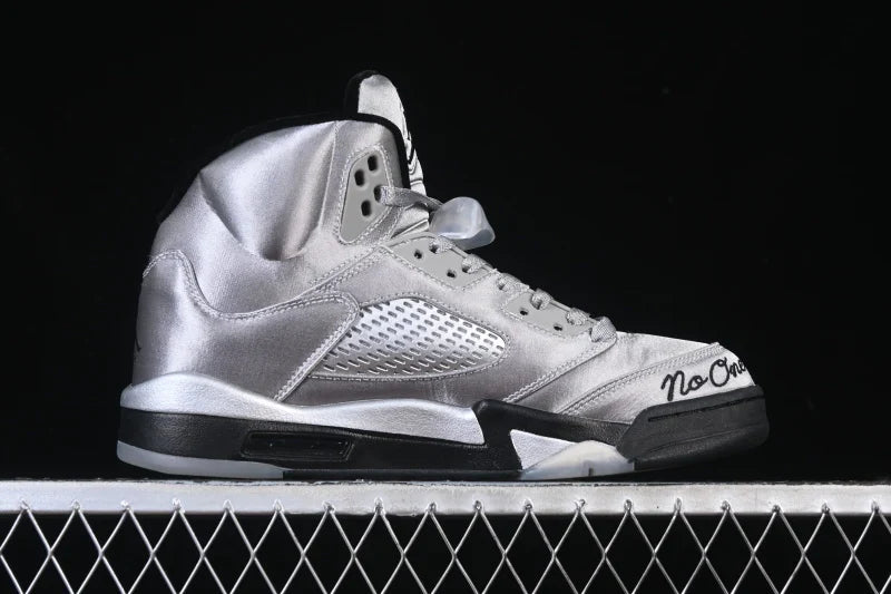 Air Jordan 5 Retro "Metallic Wings"