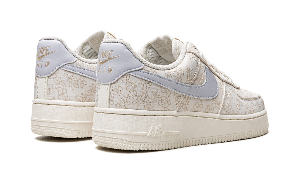 AIR FORCE 1 '07 SE JACQ WMNS "Flower Embroidery" DR6402 900