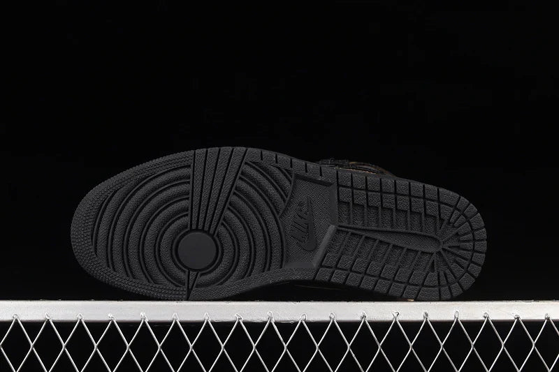 Air Jordan 1 Retro High OG "Black Metallic Gold"