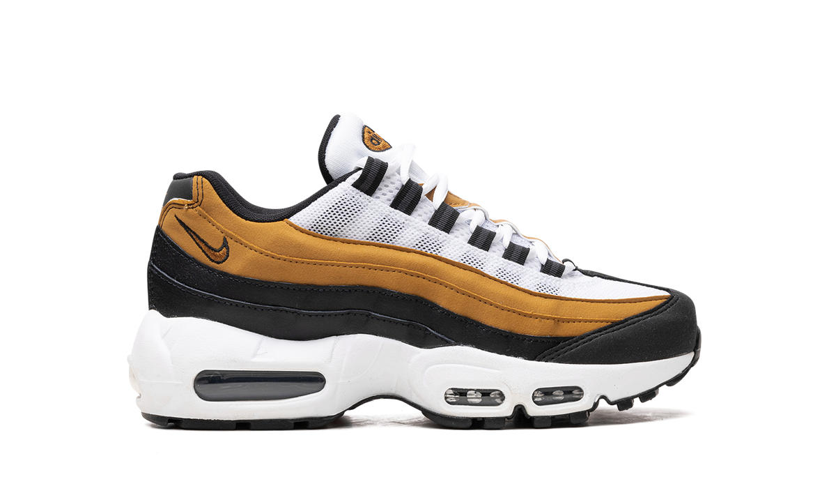 Nike Air Max 95 "Recraft" CJ3906 010