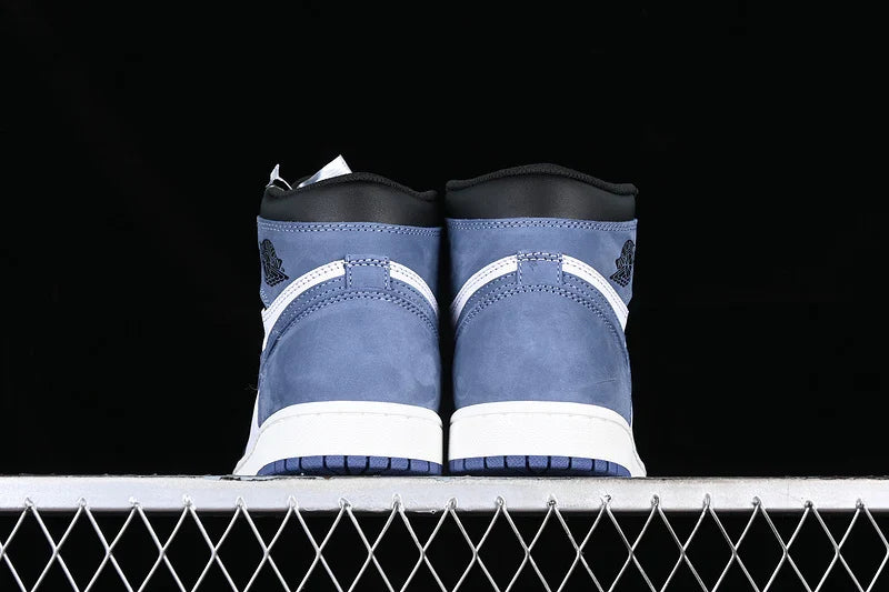 Air Jordan 1 Retro High OG "Blue Moon"