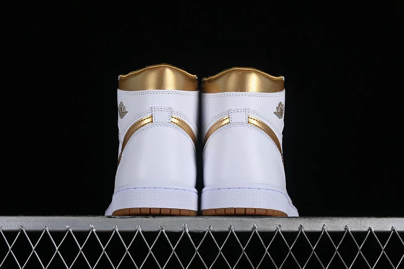 Air Jordan 1 Retro High OG "White/Gold"