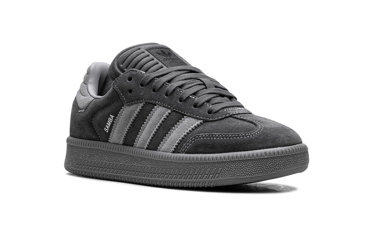 Samba XLG "Carbon Grey" ID3912