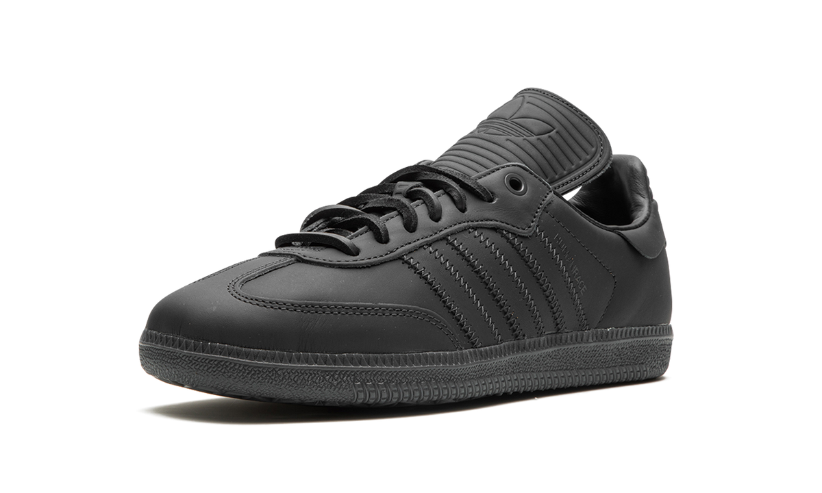 Humanrace Samba "Pharrell Williams - Charcoal" IE7291