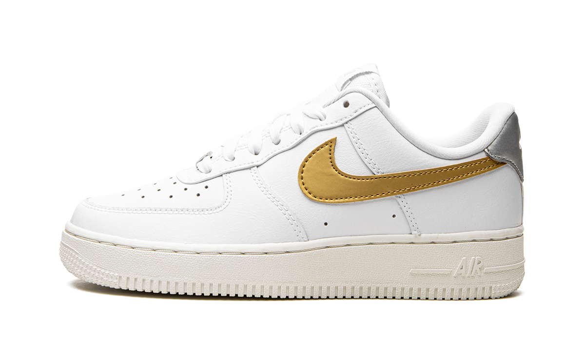 AIR FORCE 1 MNS WMNS "White / Gold / Silver" DD8959 106