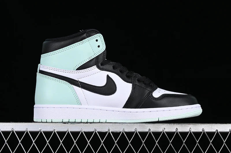 Air Jordan 1 Retro High OG NRG "Igloo"