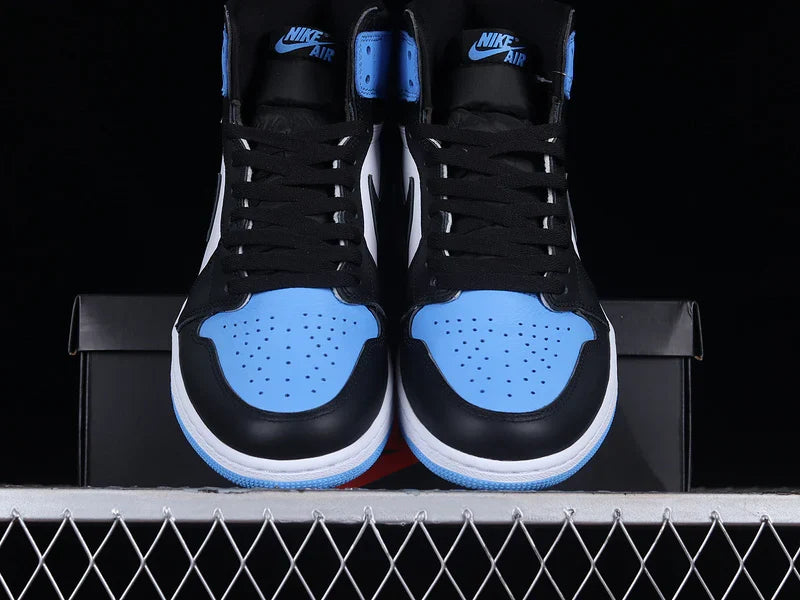 Air Jordan 1 Retro High OG "UNC Toe"