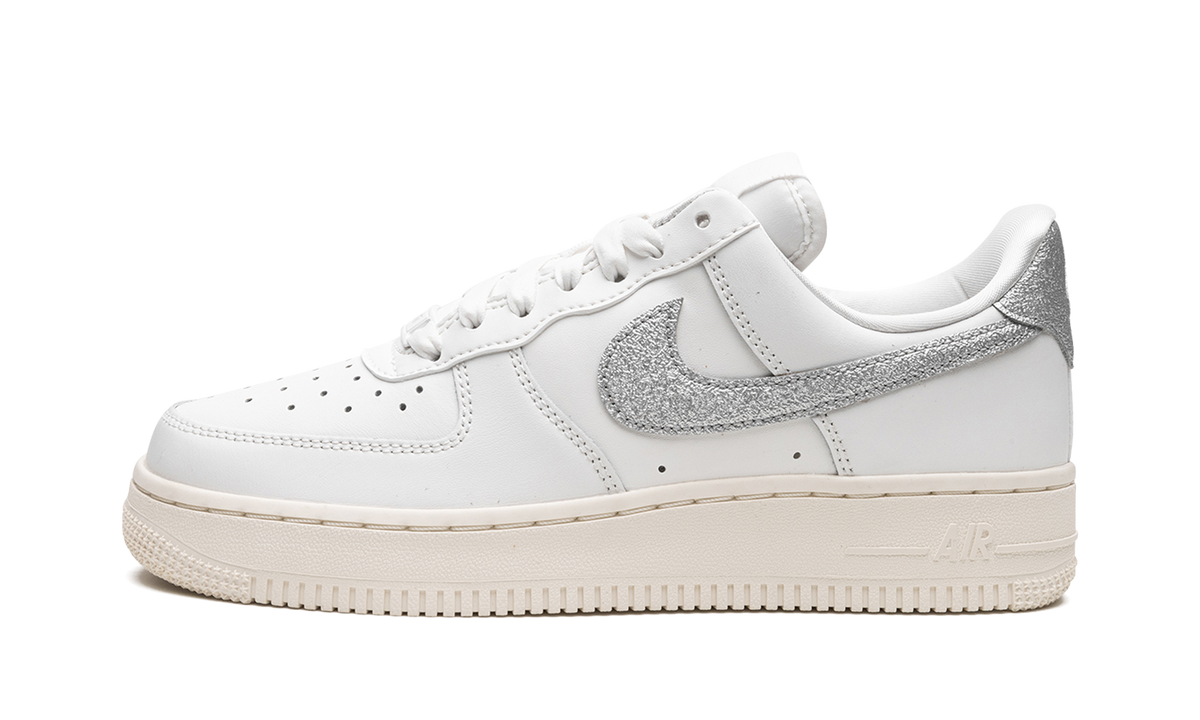 AIR FORCE 1 '07 MNS WMNS "Summit White Sail White Metallic Silver" DQ7569 100