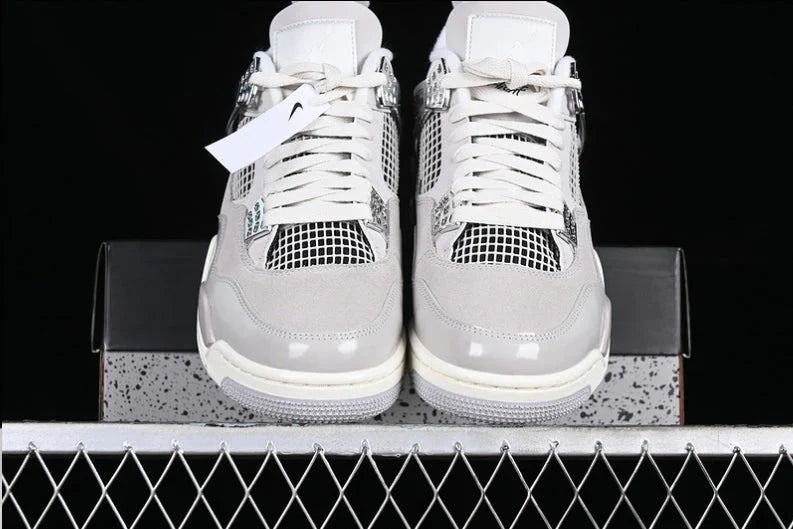 Air Jordan 4 Retro "Frozen Moments"