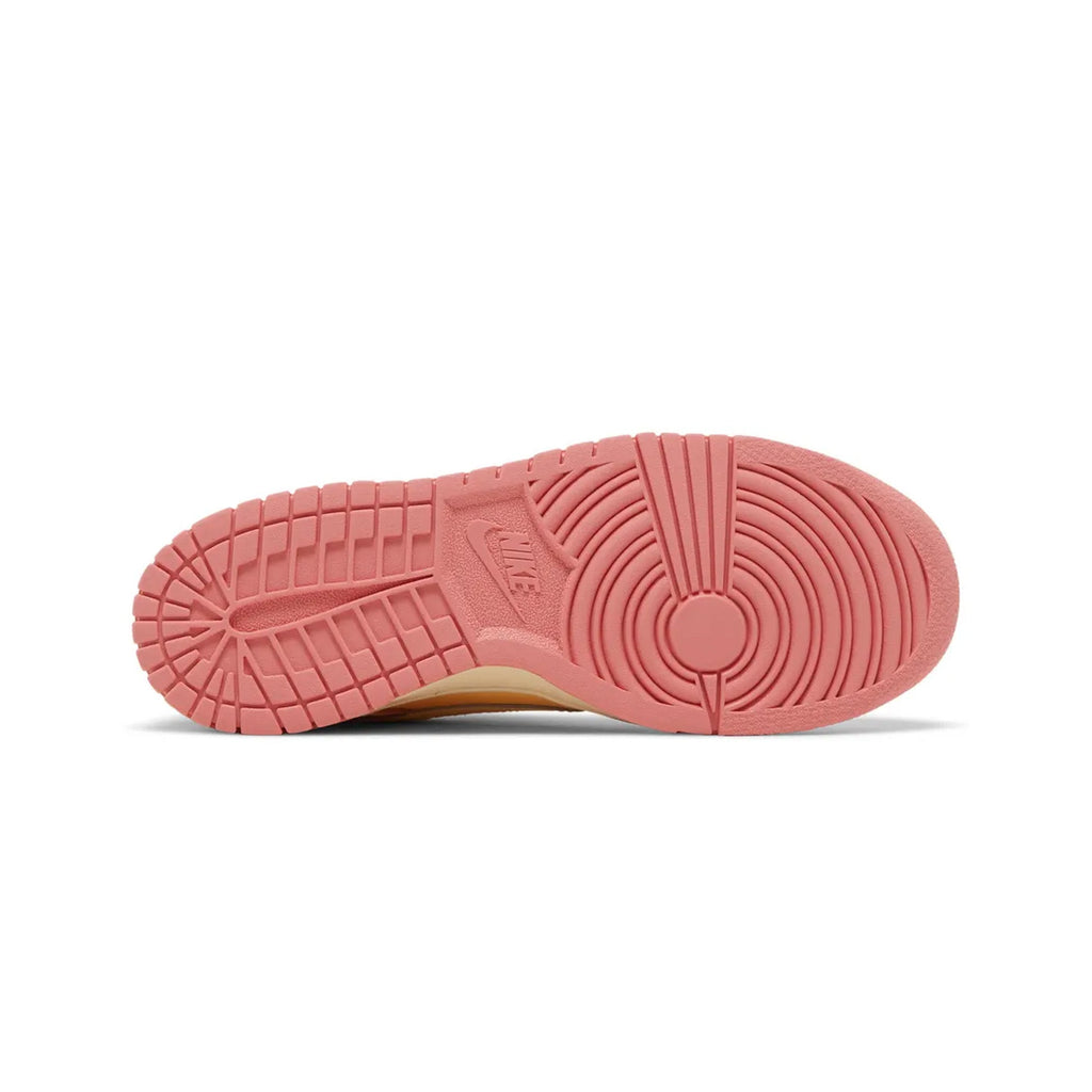 Dunk Low 'Strawberry Peach Cream' GS (2023)