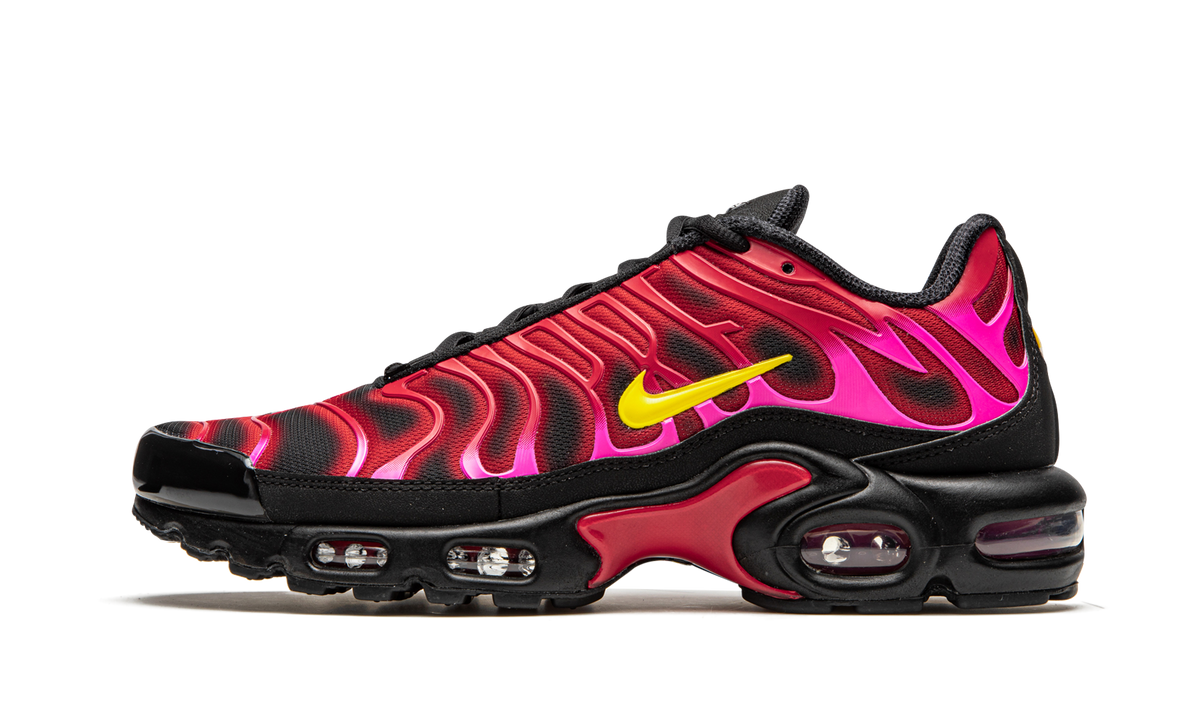Air Max Plus TN "Supreme - Black / Red" DA1472 600