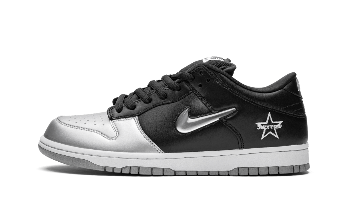 SB Dunk Low OG QS "Supreme - Jewel Swoosh Silver/Black" CK3480 001