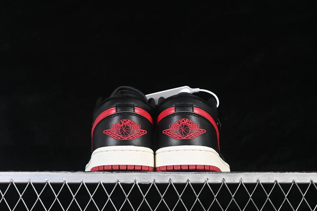 Air Jordan 1 Retro Low "Bred"