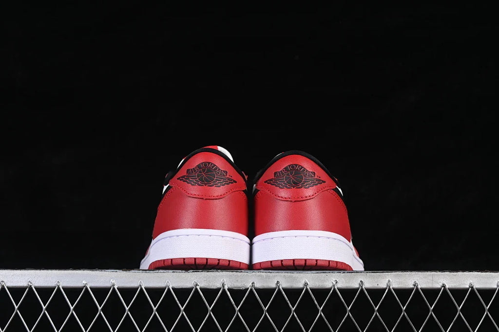 Air Jordan 1 Retro Low "Chicago"