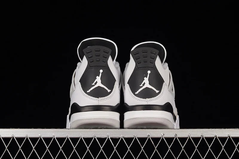 Air Jordan 4 Retro "Military Black