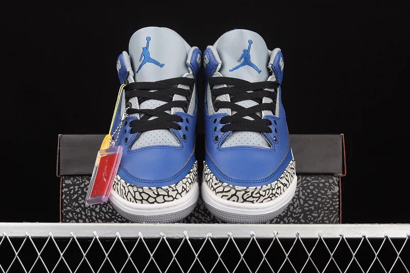 Air Jordan 3 Retro "Varsity Royal"