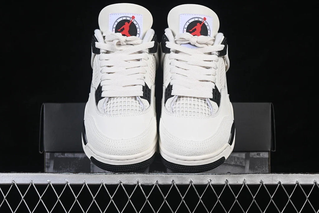 Air Jordan 4 Retro "Flight Club"