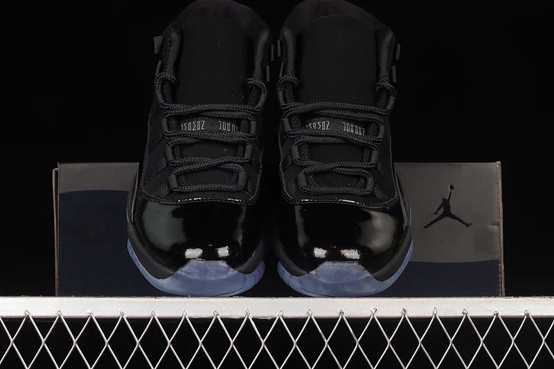 Air Jordan 11 Retro "Cap and Gown"