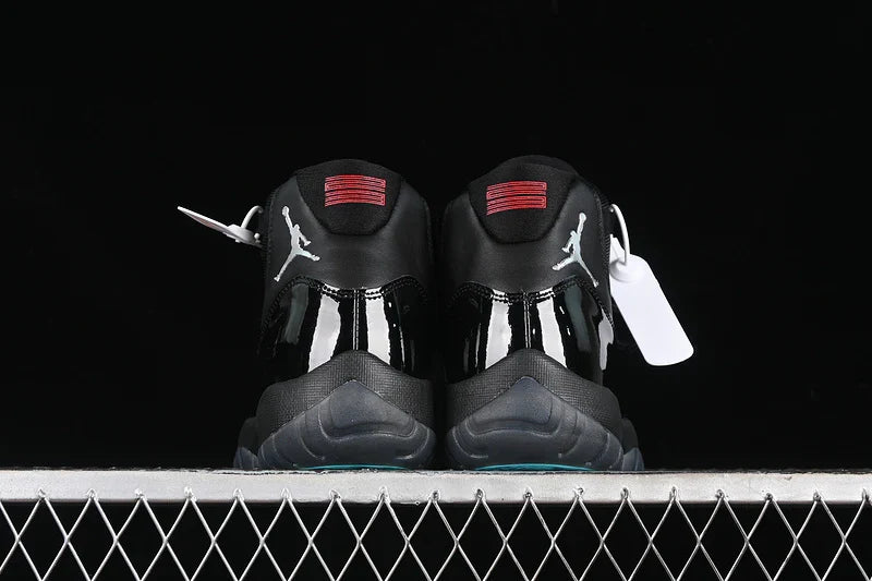 Air Jordan 11 Retro "Black"