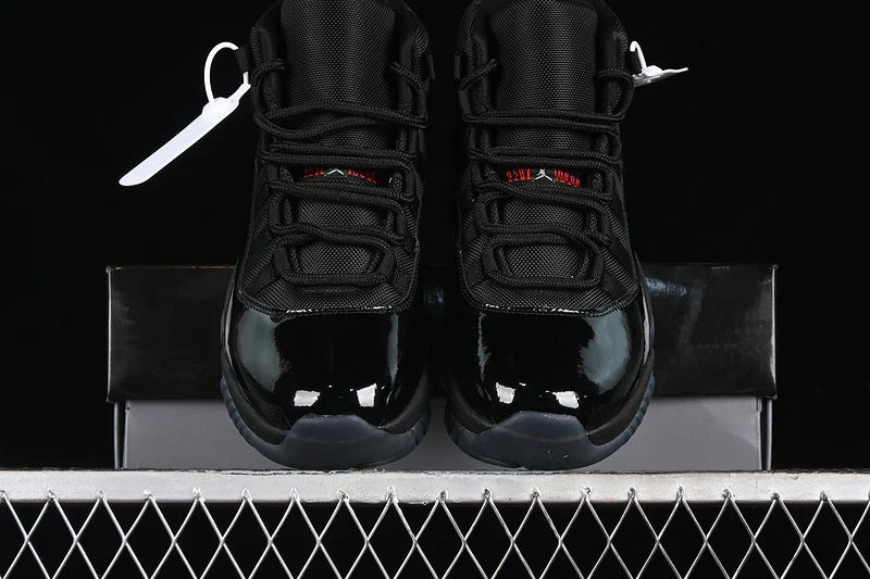 Air Jordan 11 Retro "Black"