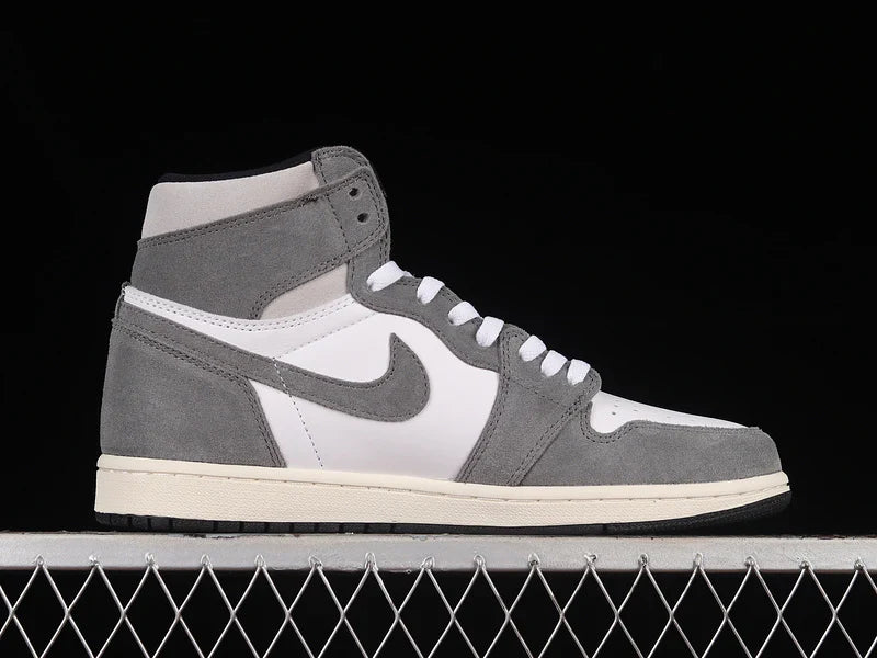 Air Jordan 1 Retro High OG "Washed Black"