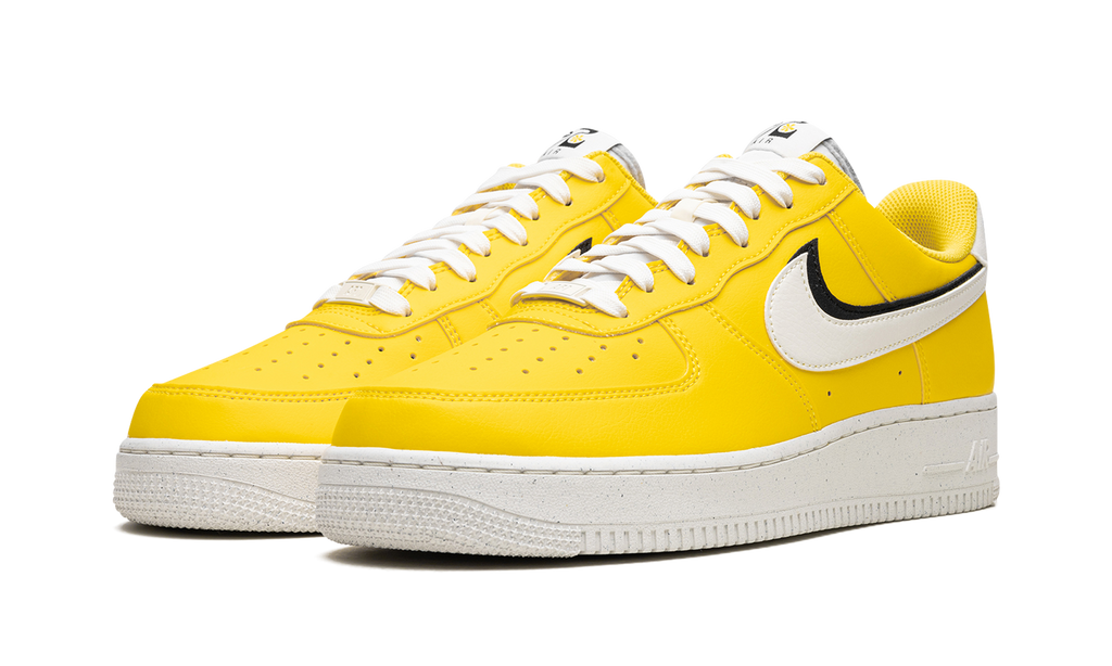 Air Force 1 Low '07 LV8 "Tour Yellow" DO9786 700