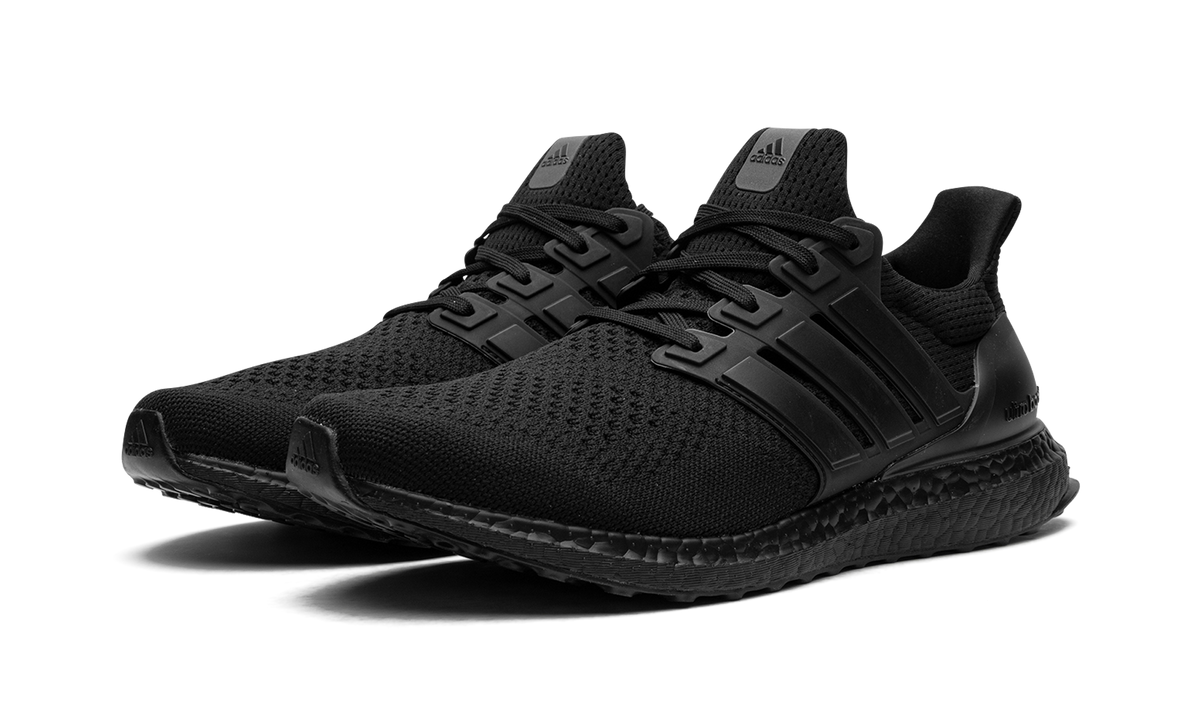 Ultraboost 1.0 DNA "Triple Black" HQ4199