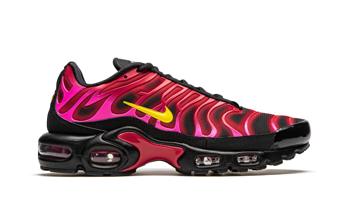 Air Max Plus TN "Supreme - Black / Red" DA1472 600
