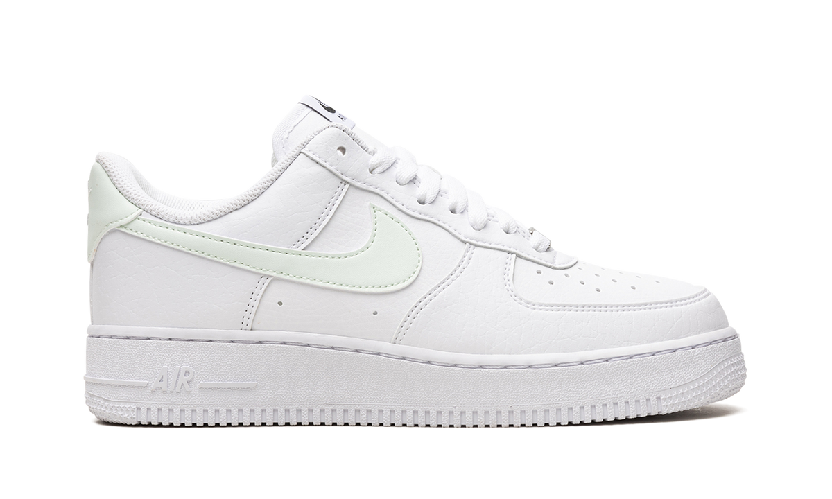 AIR FORCE 1 '07 NEXT NATURE WMNS "Barely Green" DN1430 103